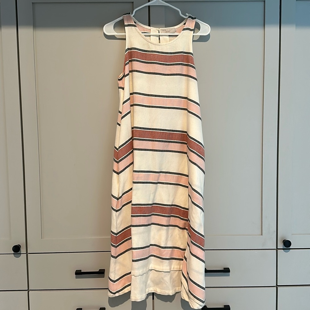Hatch dress in excellent, barely worn condition!
